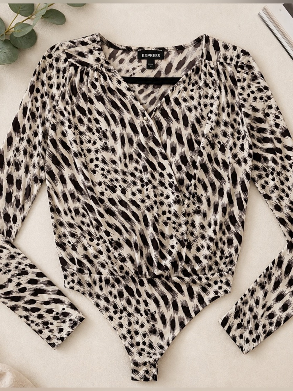 Express Animal Print Thong Style Long Sleeve Bodysuit Women’s XS